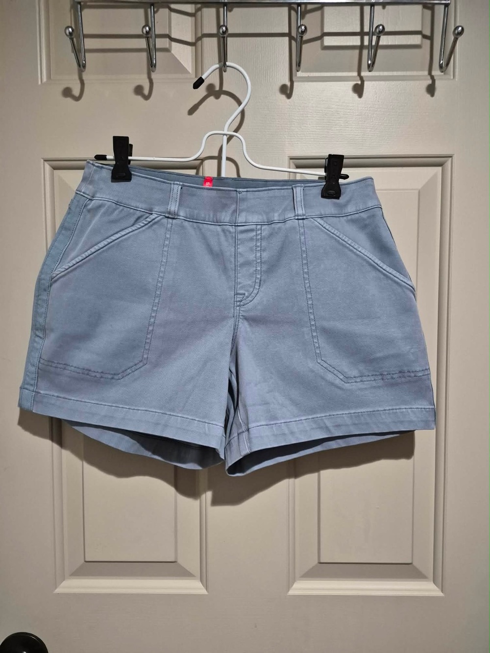 SPANX 4” Strech Twill Shorts - Picture 2 of 3